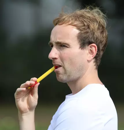 Reist mit dem ETV nach Adendorf: Trainer Dennis Mitteregger.