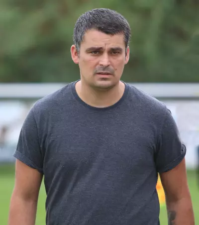 Startet als Titelverteidiger: Trainer Anto Josipovic mit Eintracht<br>Lokstedt.