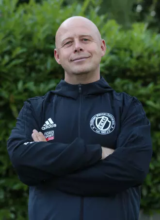 Steht ab dem Sommer beim VfL Pinneberg an der<br>Seitenlinie: Marc Zippel.