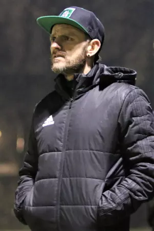 Trainer Sidnei Marschall und sein Hamm<br>United FC sind einer von drei Oberligisten, für<br>die noch elf Saisonspiele offen sind.