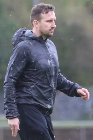 Weiter Trainer beim TuS Hamburg: Jerzy Kopij.