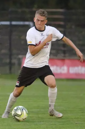 Thorben Deters trägt in der kommenden Saison<br>nicht mehr das Trikot des Lüneburger SK,<br>sondern das des VfB Lübeck.