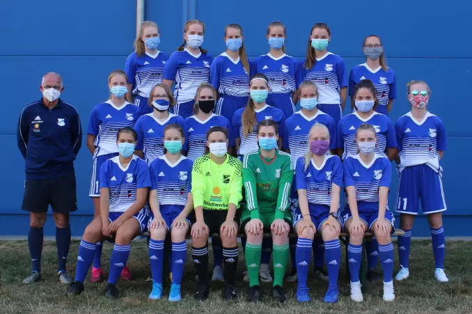 Die 2. Frauen des FC Union Tornesch stiegen freiwilig aus der Landesliga in die Bezirksliga ab.
