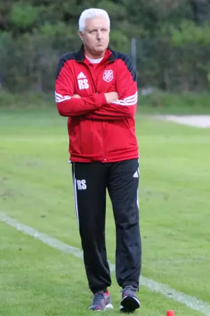 Der zukünftige Aumühler Trainer Rainer Seibert<br>kann sich über zwei weitere, starke<br>Neuzugänge freuen.