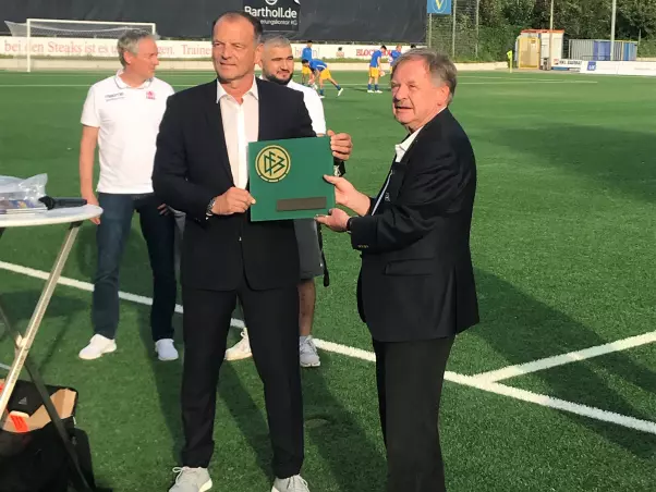 Oberliga: Überraschung im Eröffnungsspiel: HEBC holt Remis an der Hoheluft!