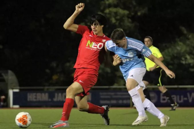 Holsten-Pokal: Osdorfer Reserve effizienter als Schenefeld
