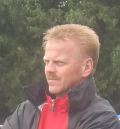 Führt mit Reinfeld die Tabelle<br>an: Trainer Matthias Krienke