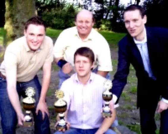 Von lks. Grudzinski, Ittrich, Thielert<br> Mitte hinten Charly Dörfel