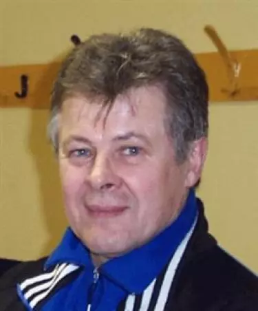 Empfängt die HSV-Amateure:<br>SVE-Coach Peter Cohrs
